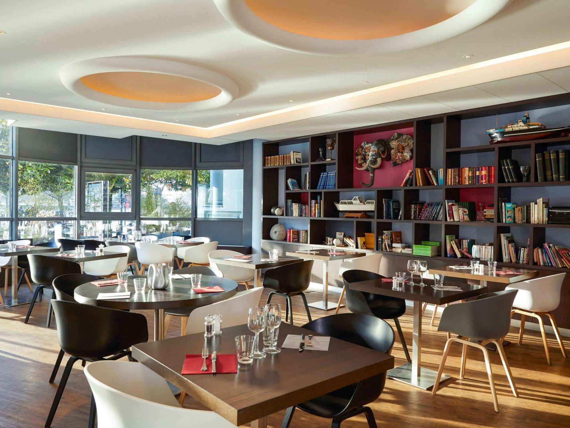 Mercure Nantes Centre Gare Exterior photo