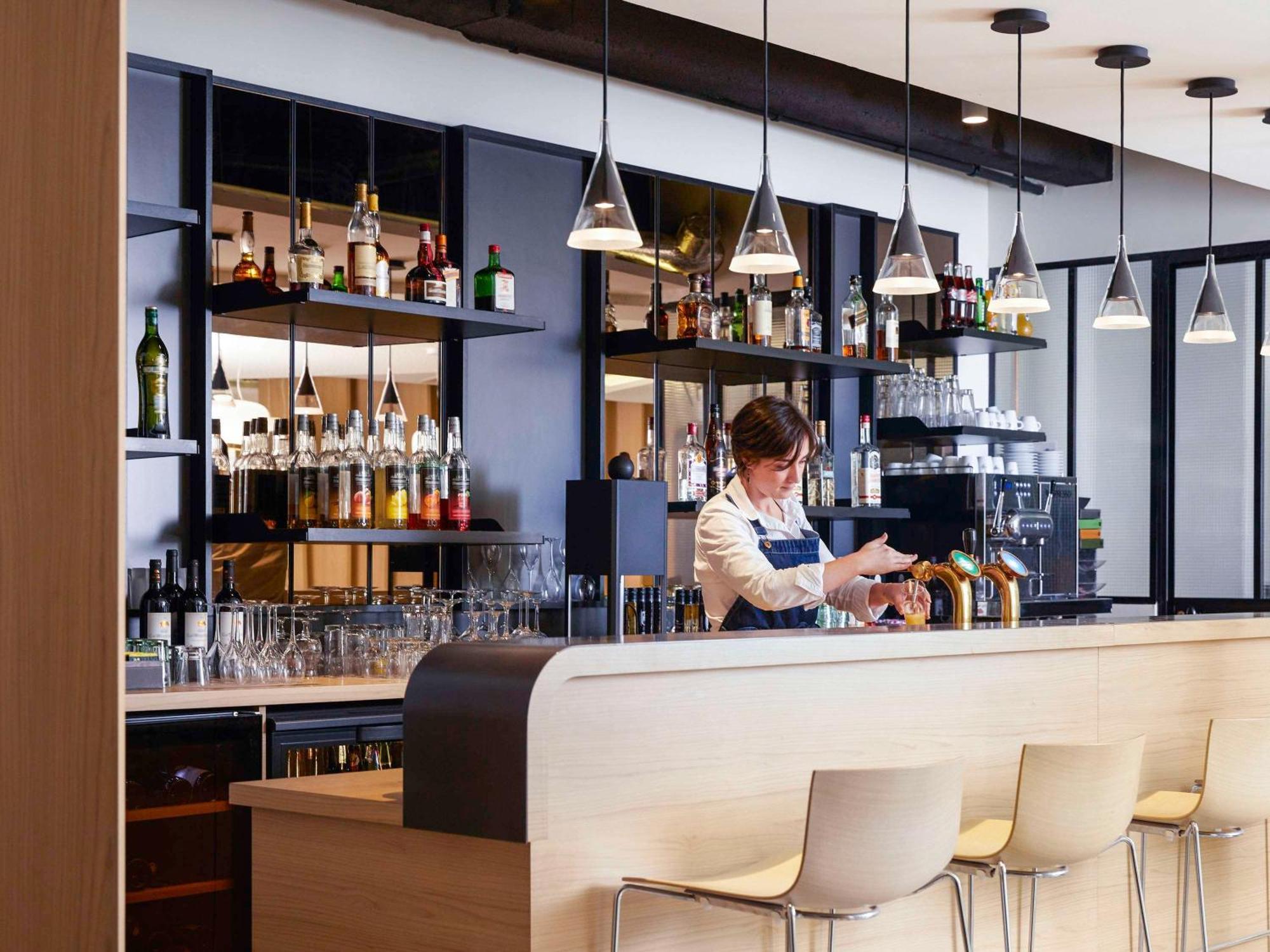 Mercure Nantes Centre Gare Exterior photo