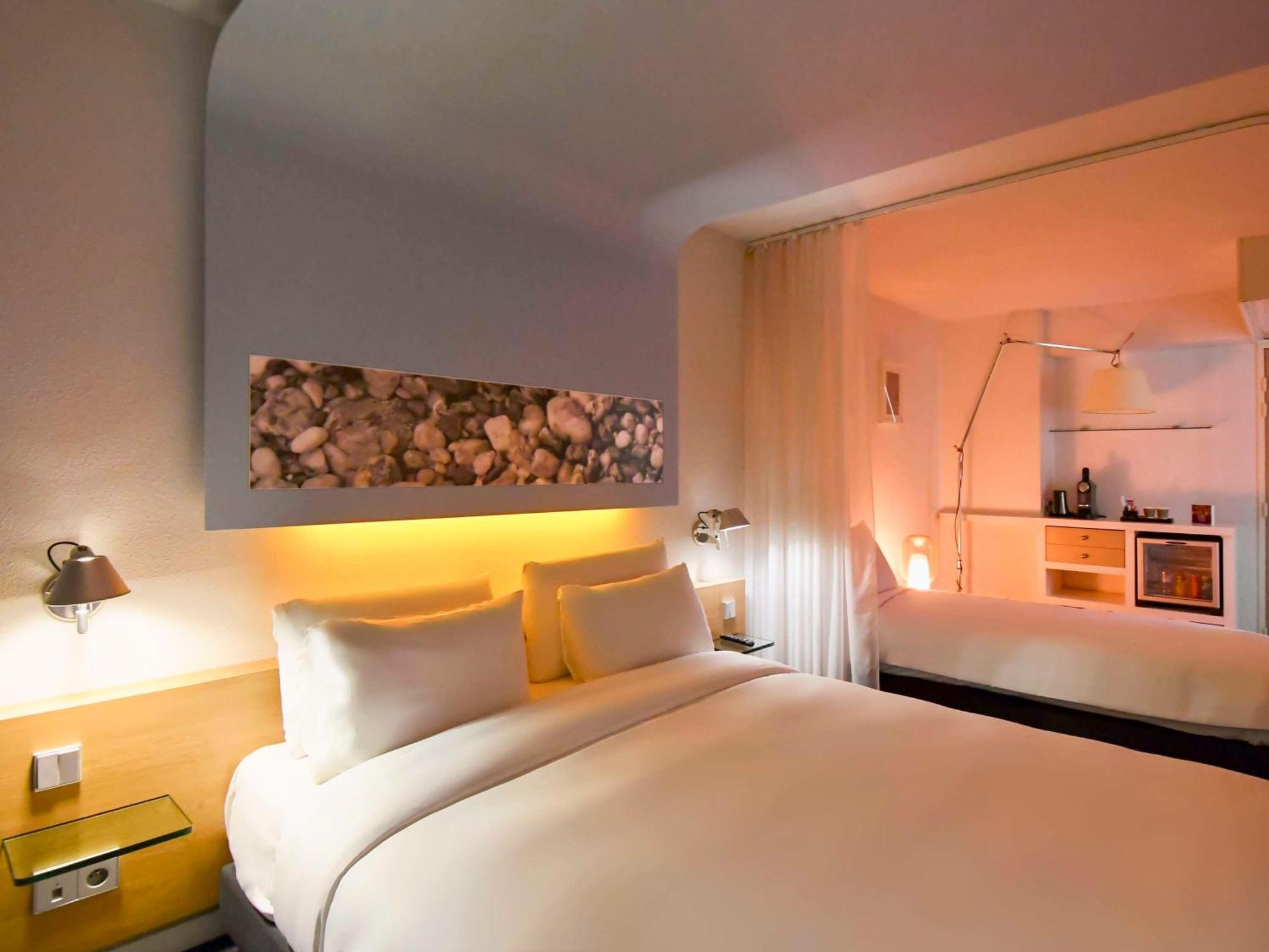 Mercure Nantes Centre Gare Exterior photo